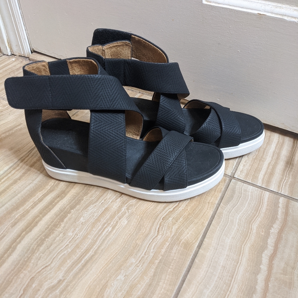 Dr Scholl's strap sneaker sandal